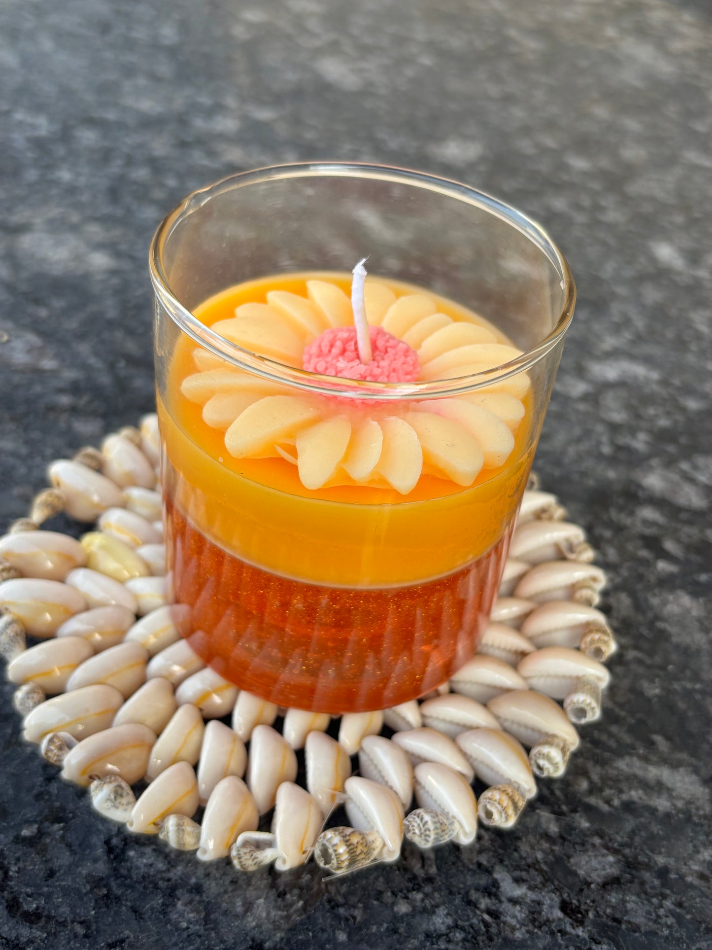 Daisy sparkle scented candle