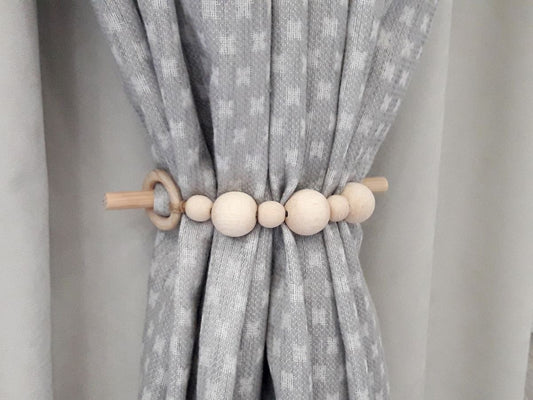 Beaded Curtain Tie