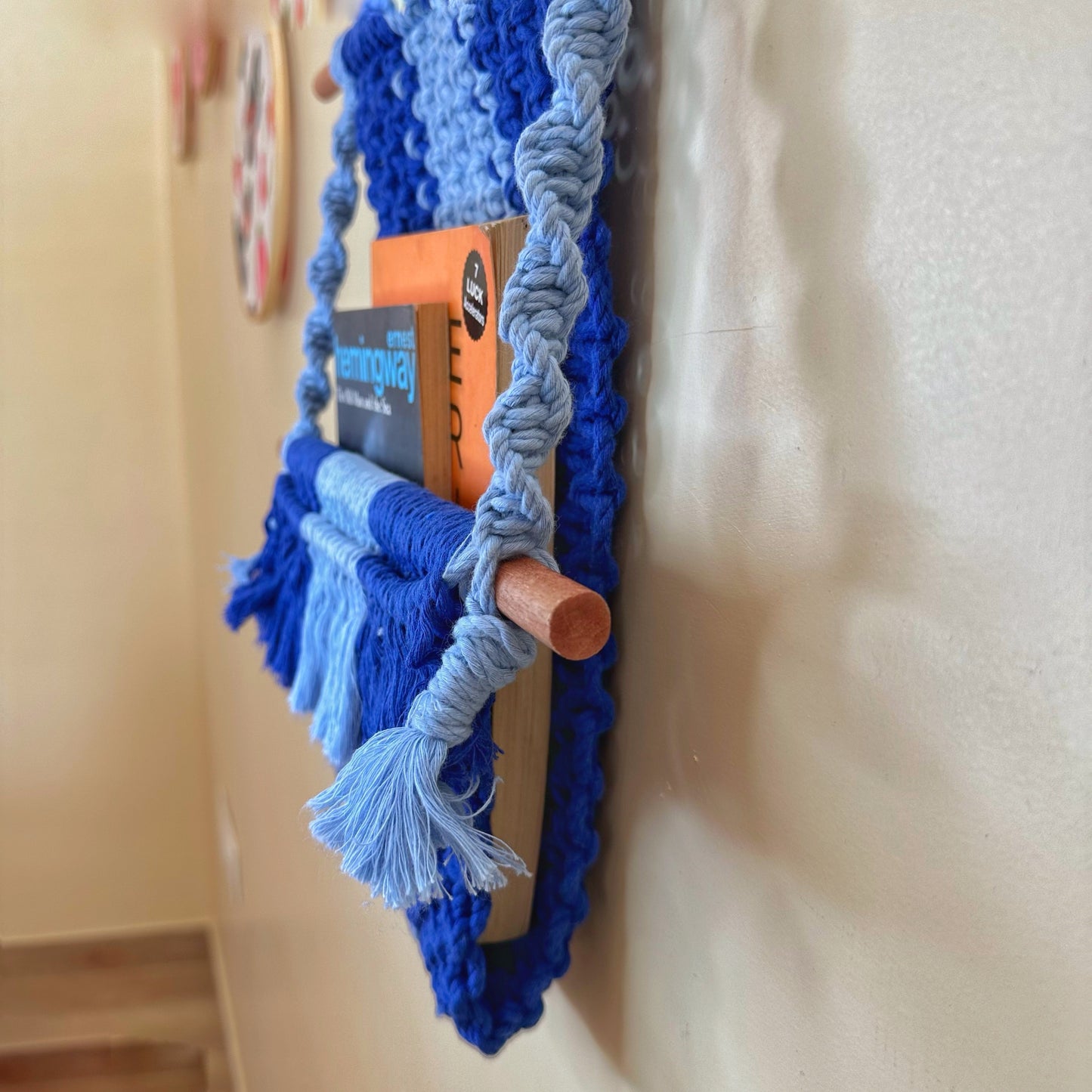 Macrame Book Holder (Blue)