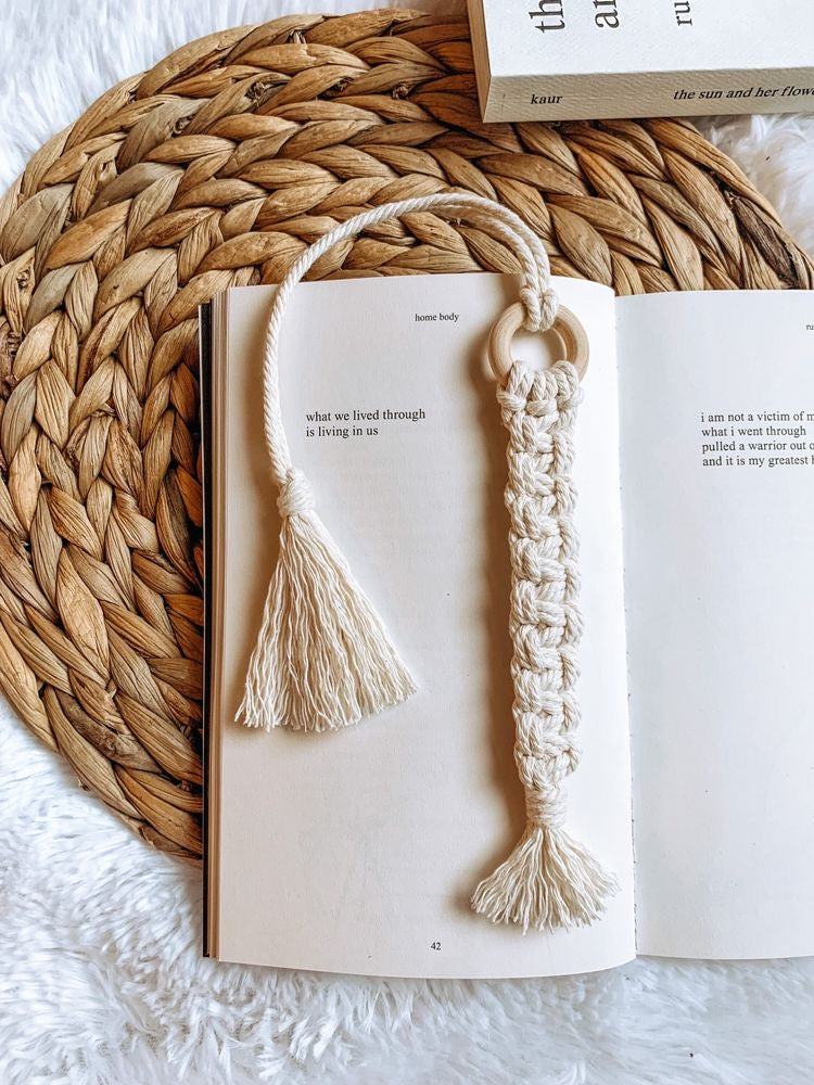 Macrame Best Buds Bookmark